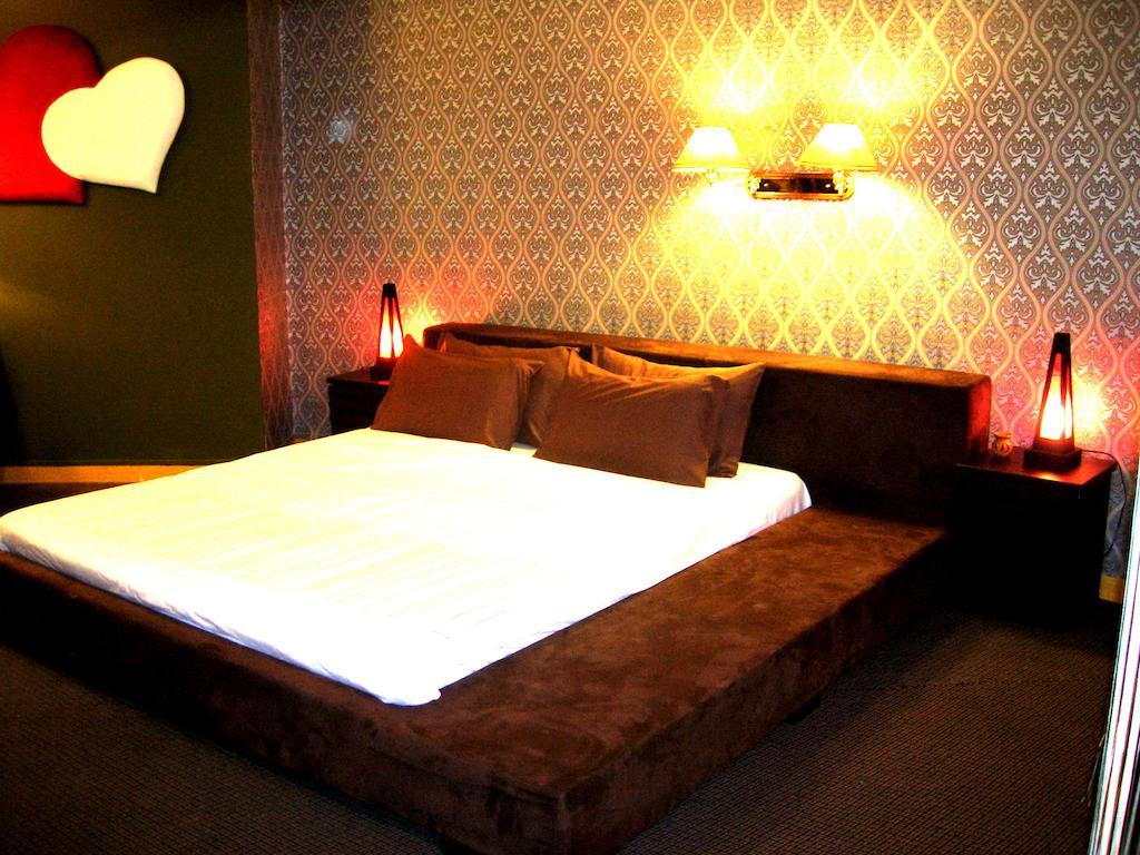 Paragon City Hotel
