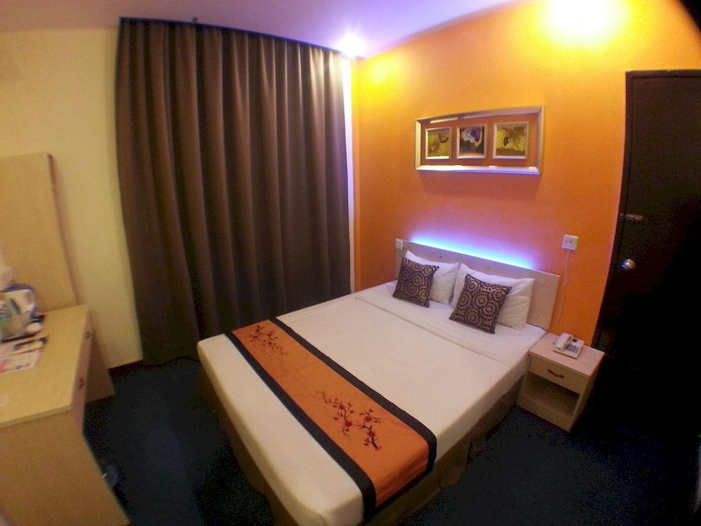 Paragon City Hotel