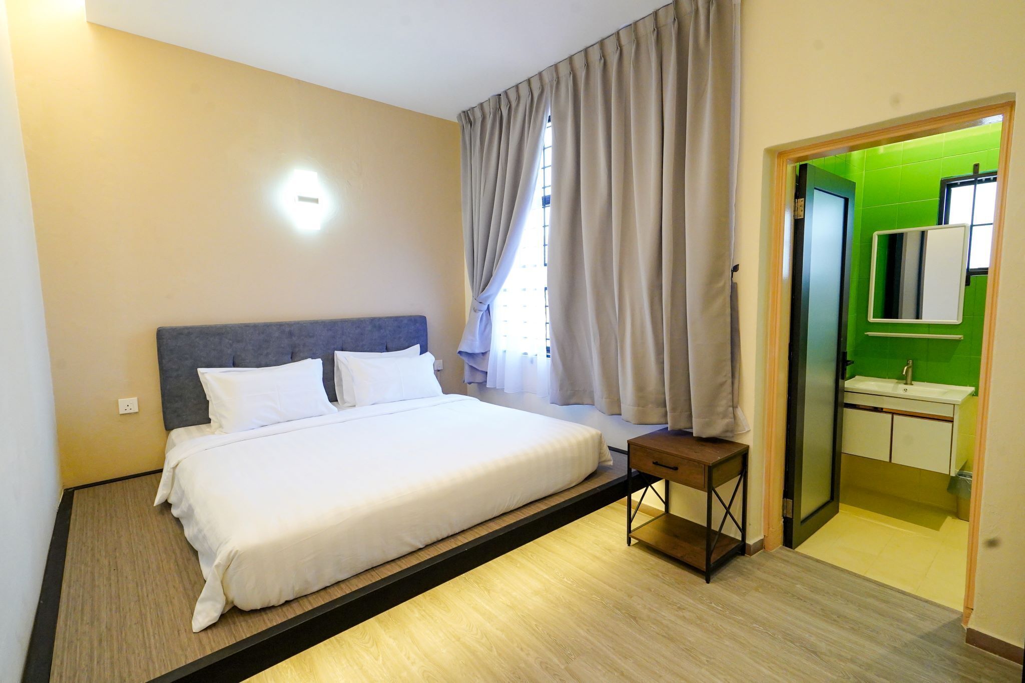 Robin Hotel