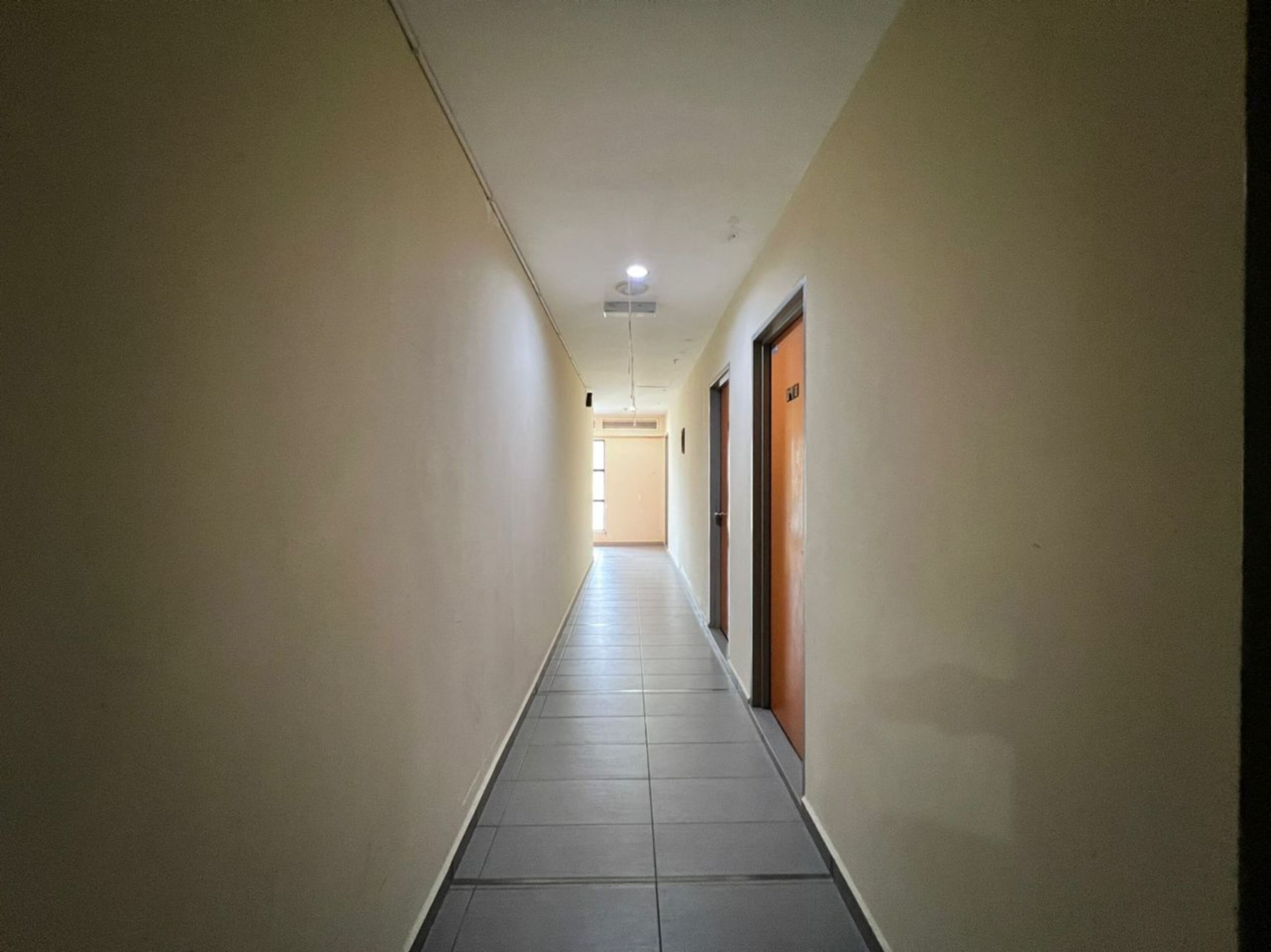 OYO 91040 Hotel Ezi Inn