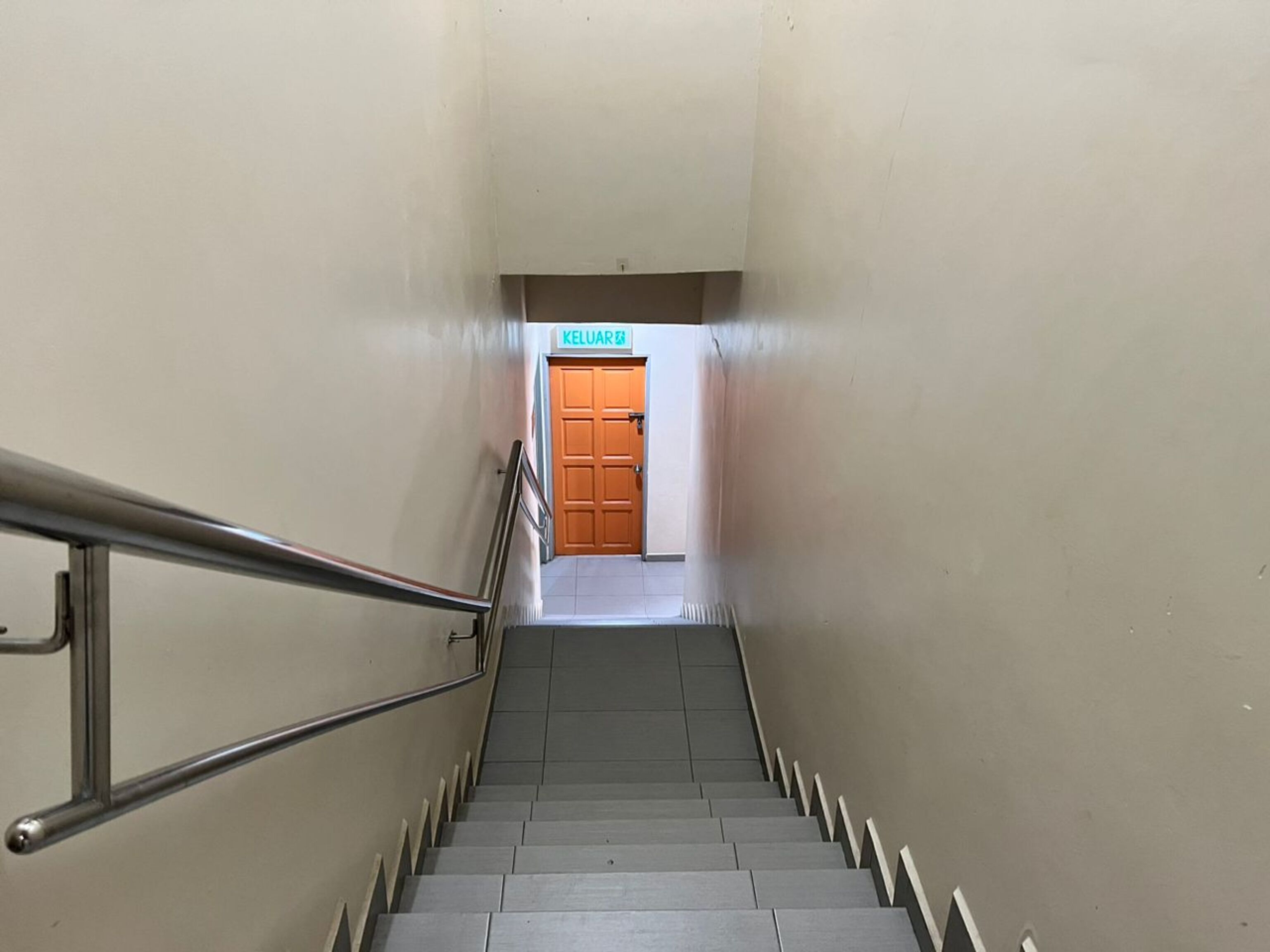 OYO 91040 Hotel Ezi Inn