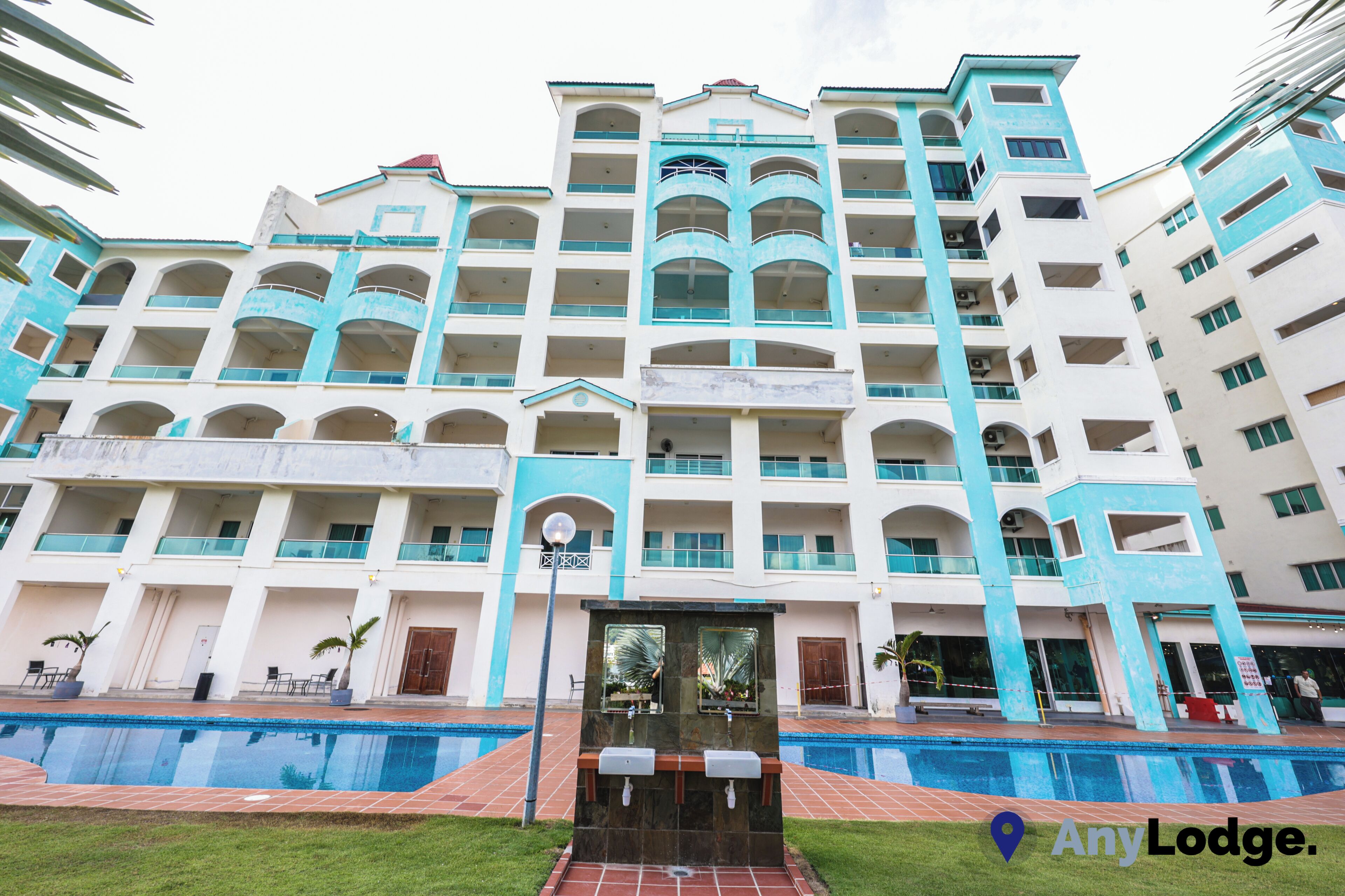 AnyLodge Marina Island Pangkor
