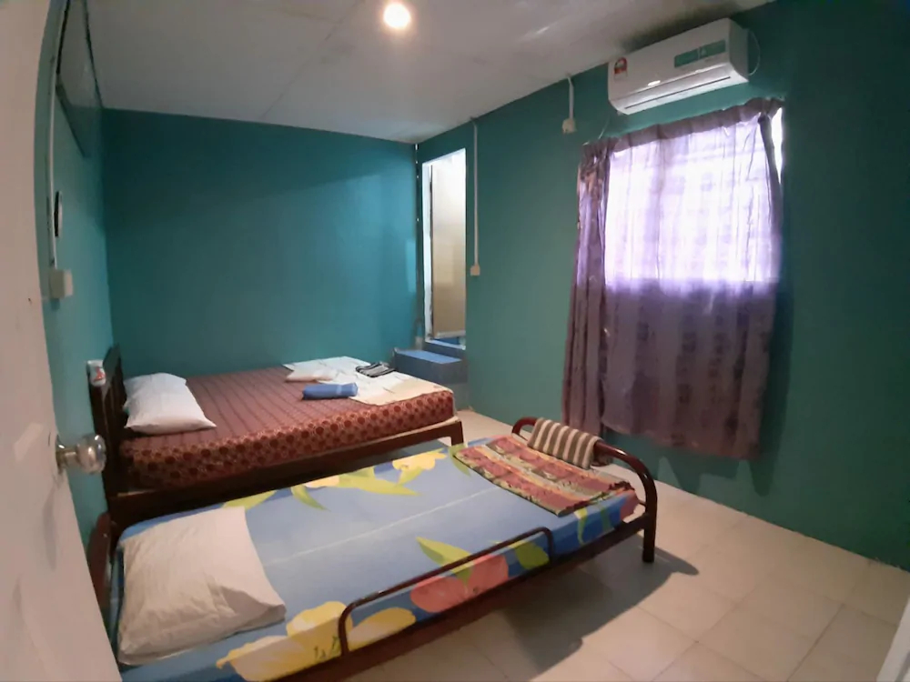 Nazri Nipah Camp