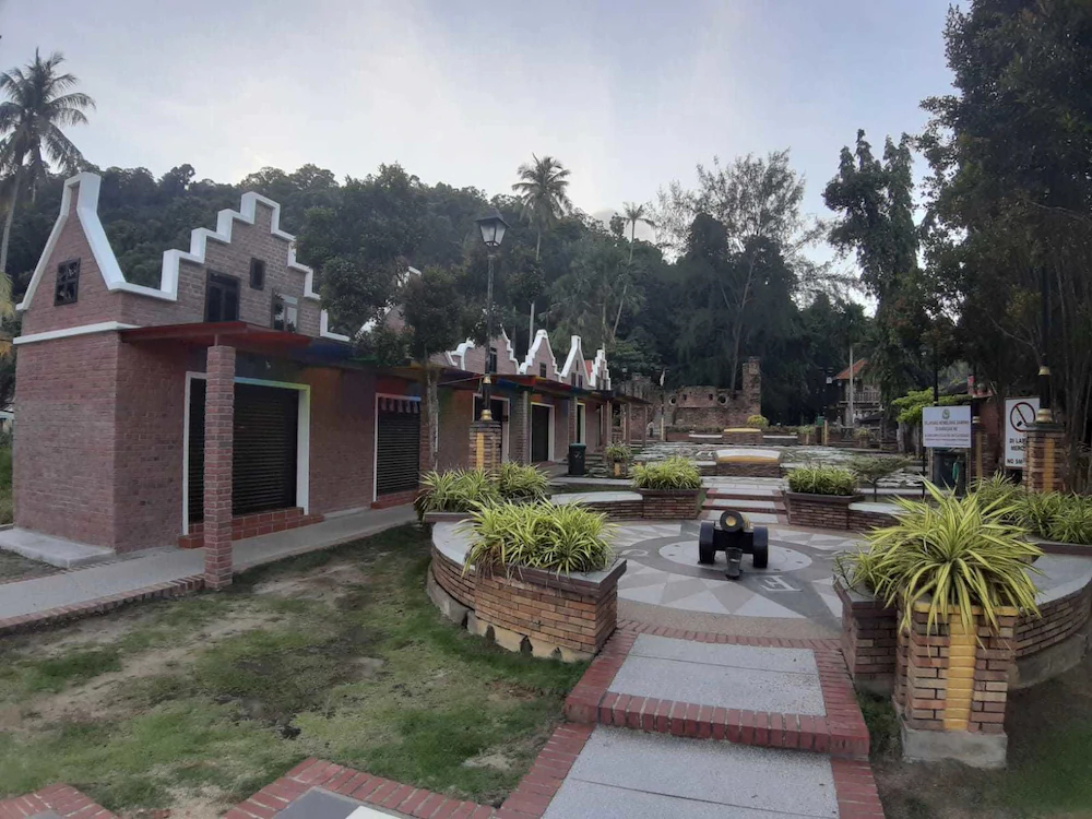 Nazri Nipah Camp