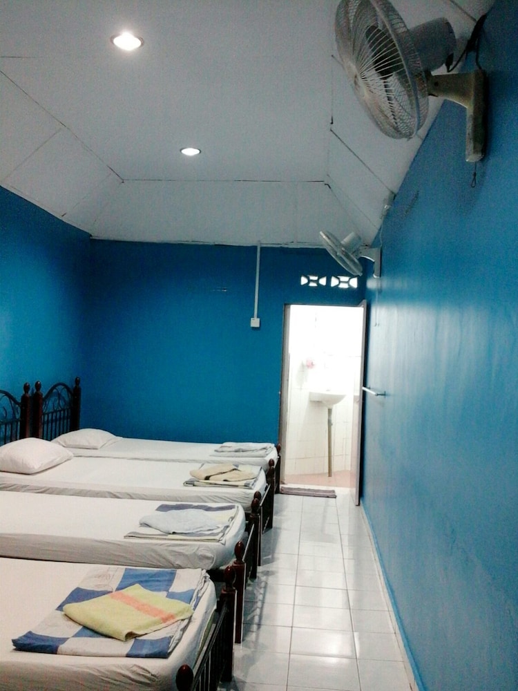 Nazri Nipah Camp