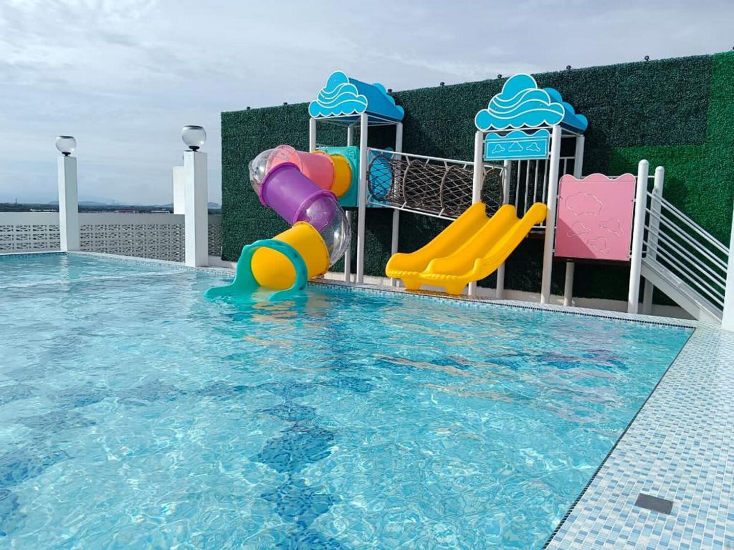 Sri Indar Hotel & Suites