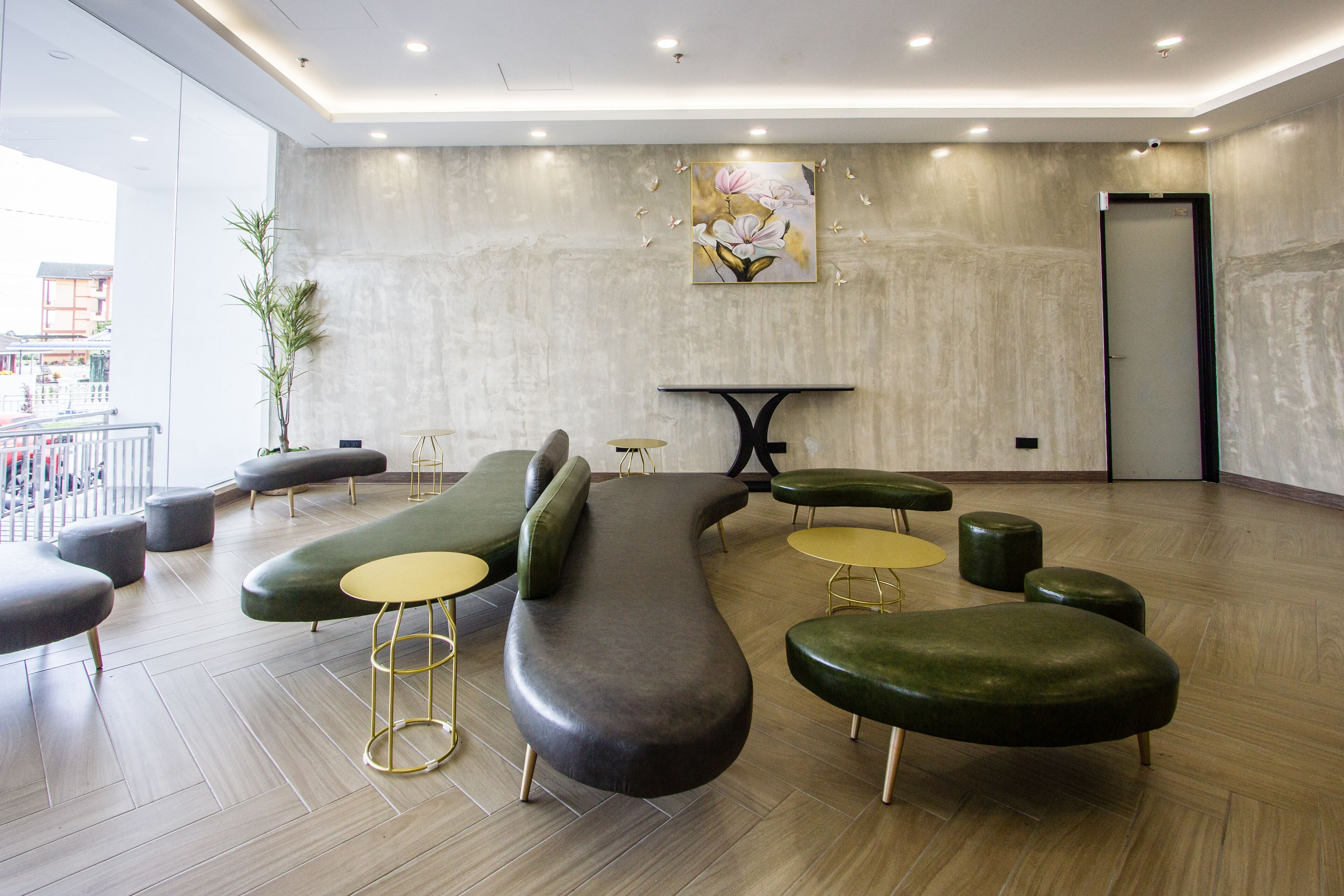 Sri Indar Hotel & Suites