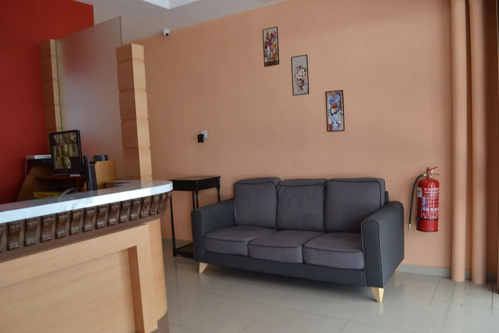 Hotel Puteri Miqaila by OYO Rooms