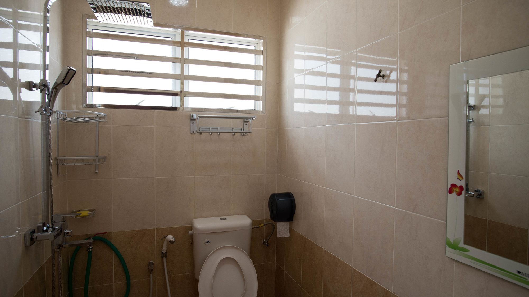 Holidayhome 188 Taman Sejati Suria