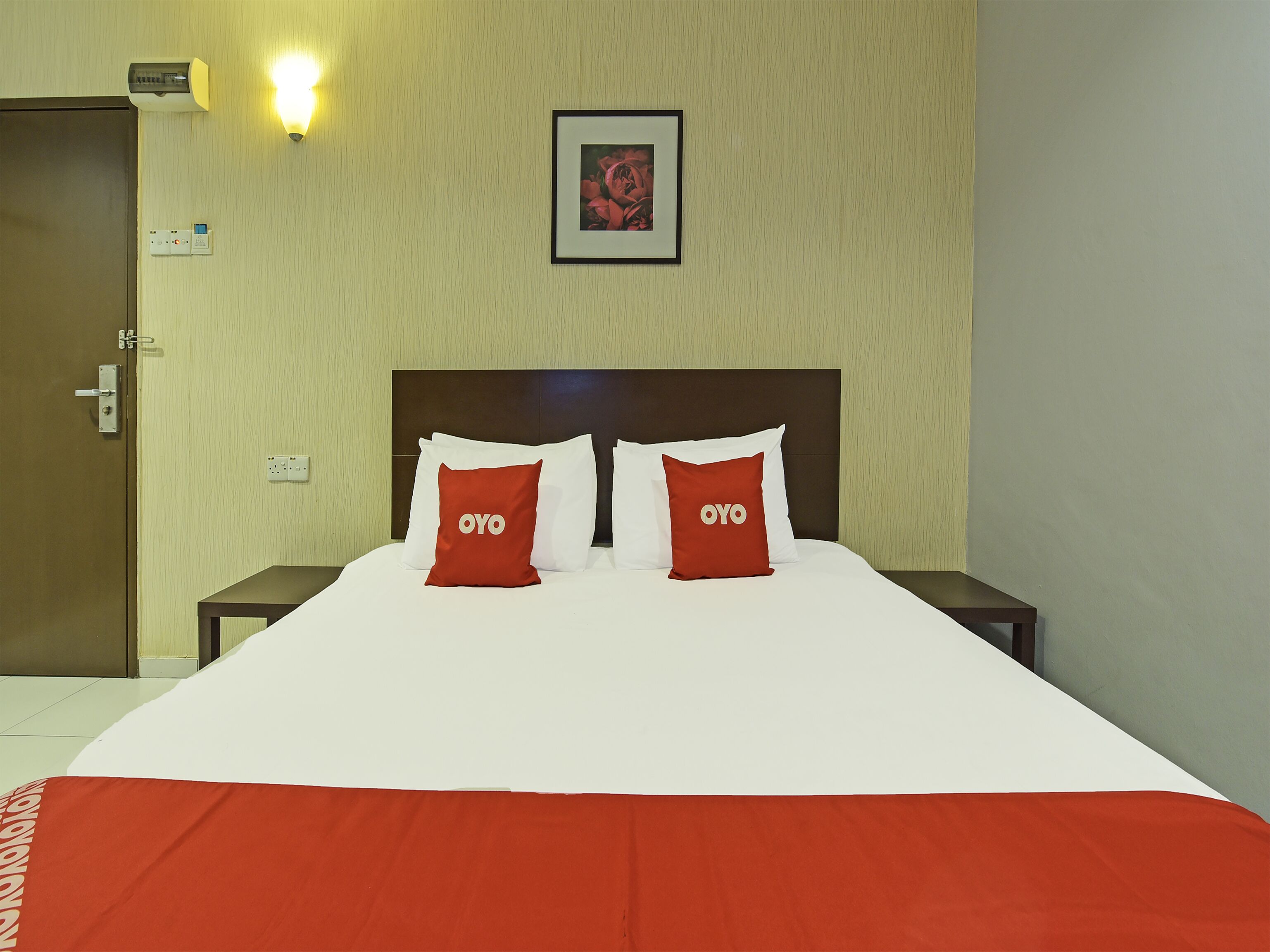M Three Hotel by OYO