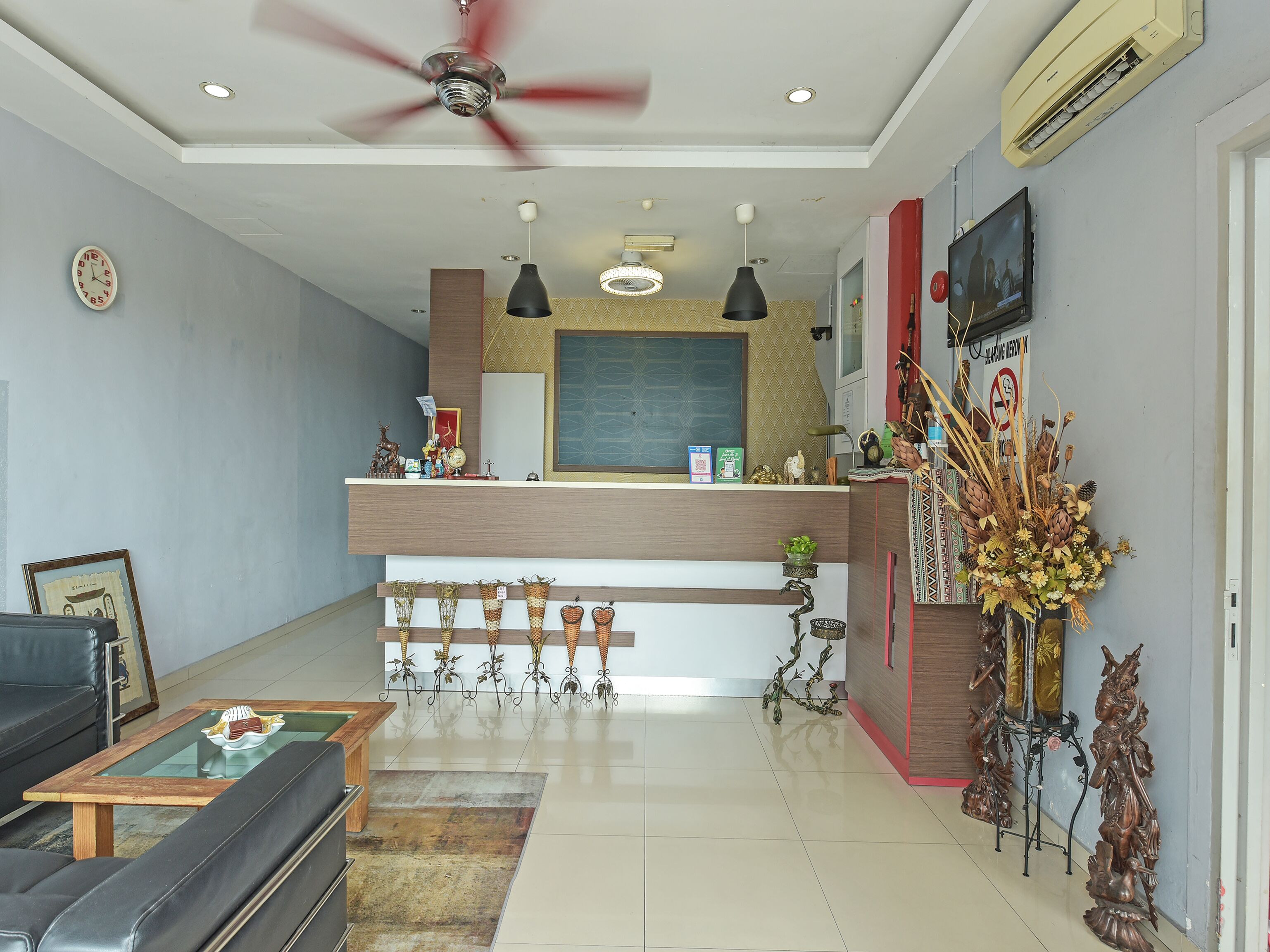 M Three Hotel by OYO