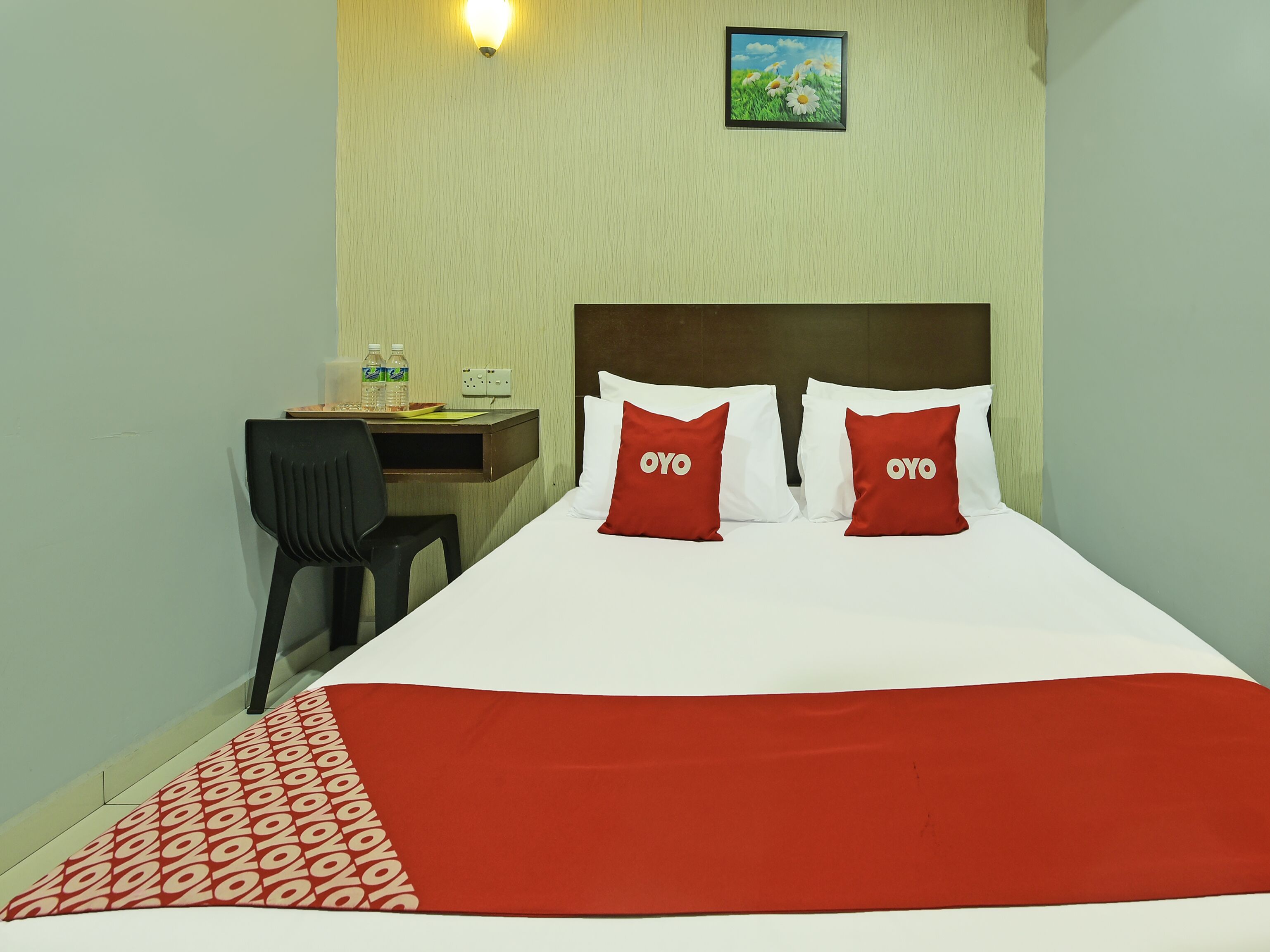 M Three Hotel by OYO