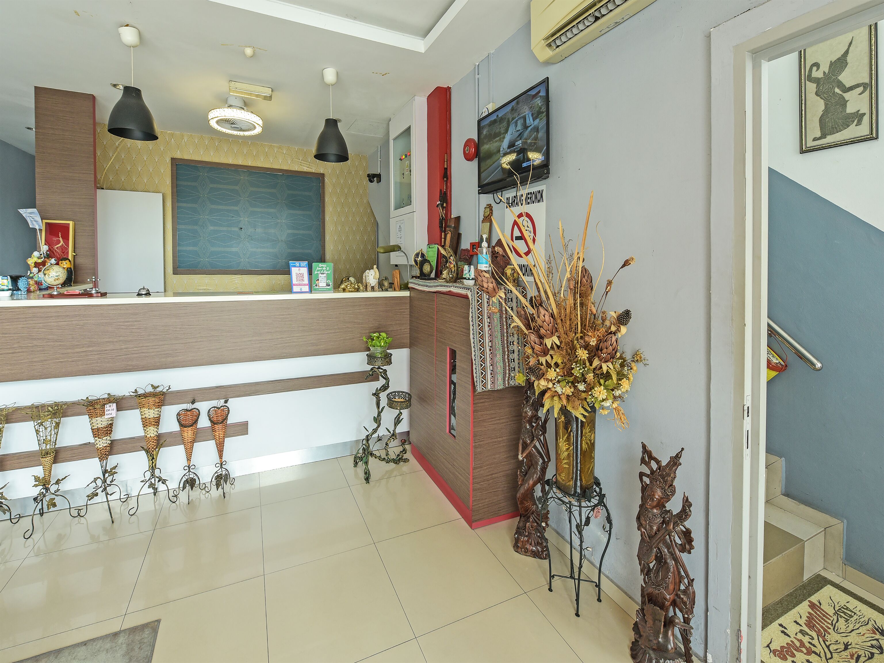 M Three Hotel by OYO