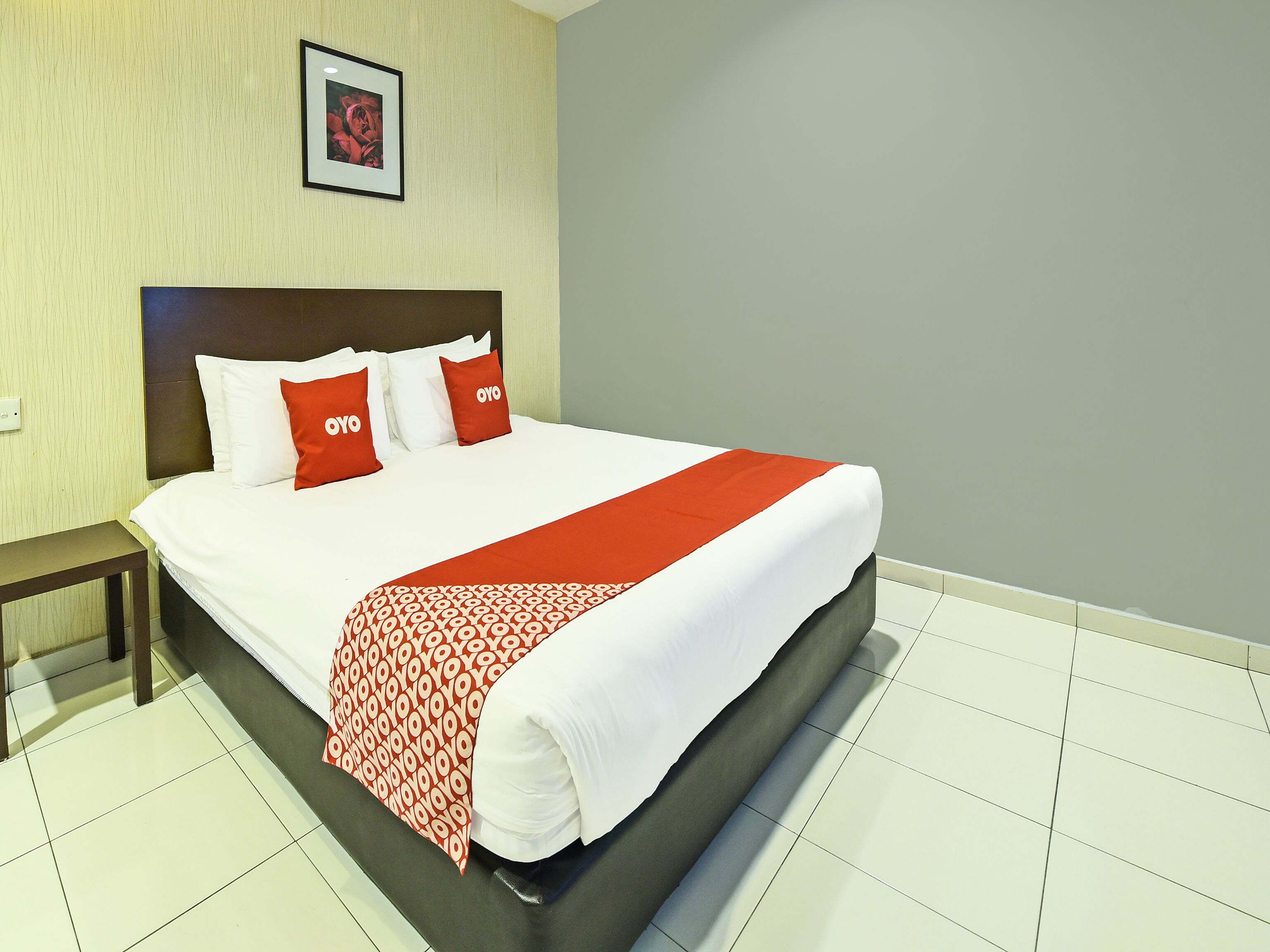 M Three Hotel by OYO