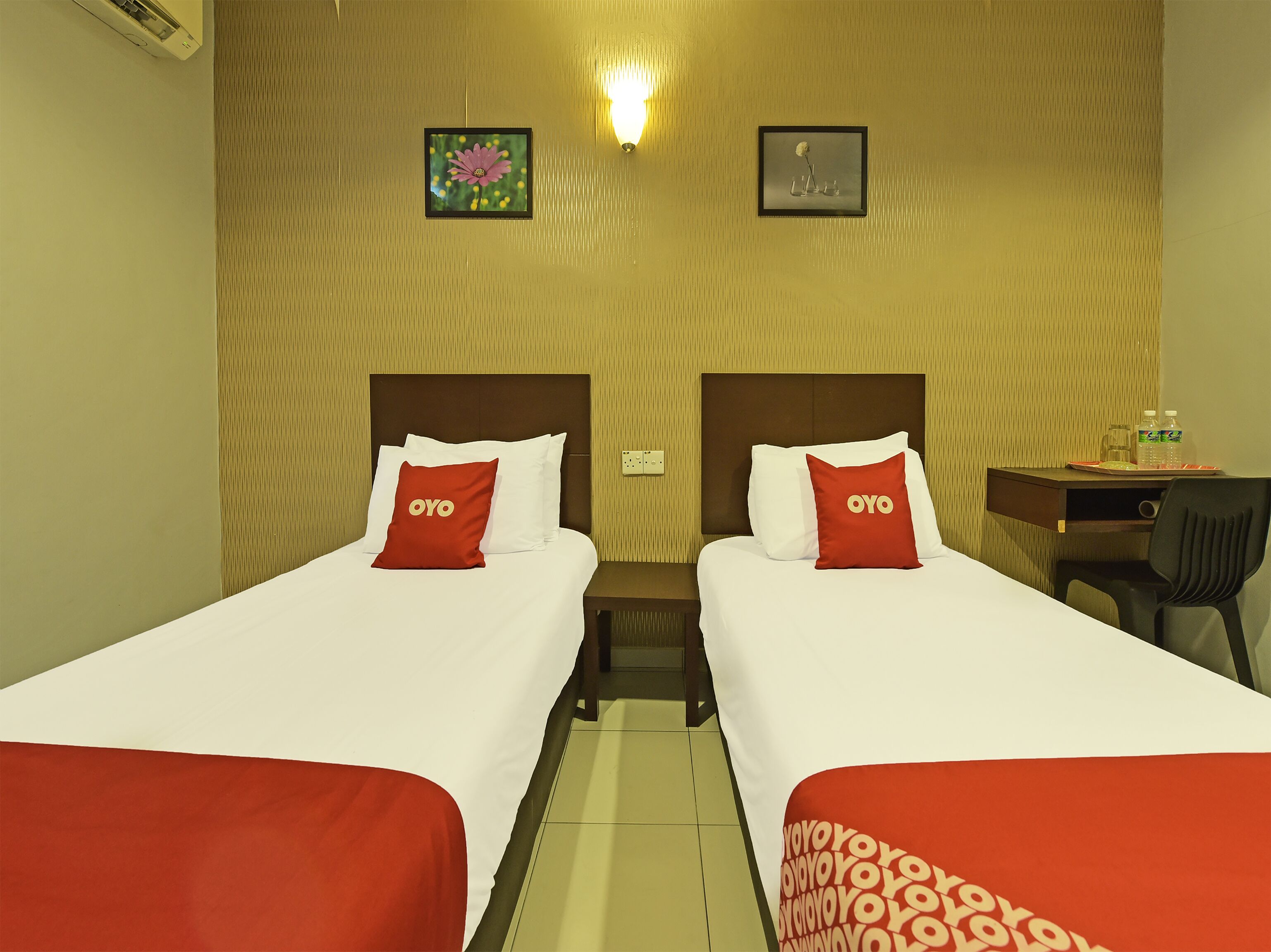M Three Hotel by OYO