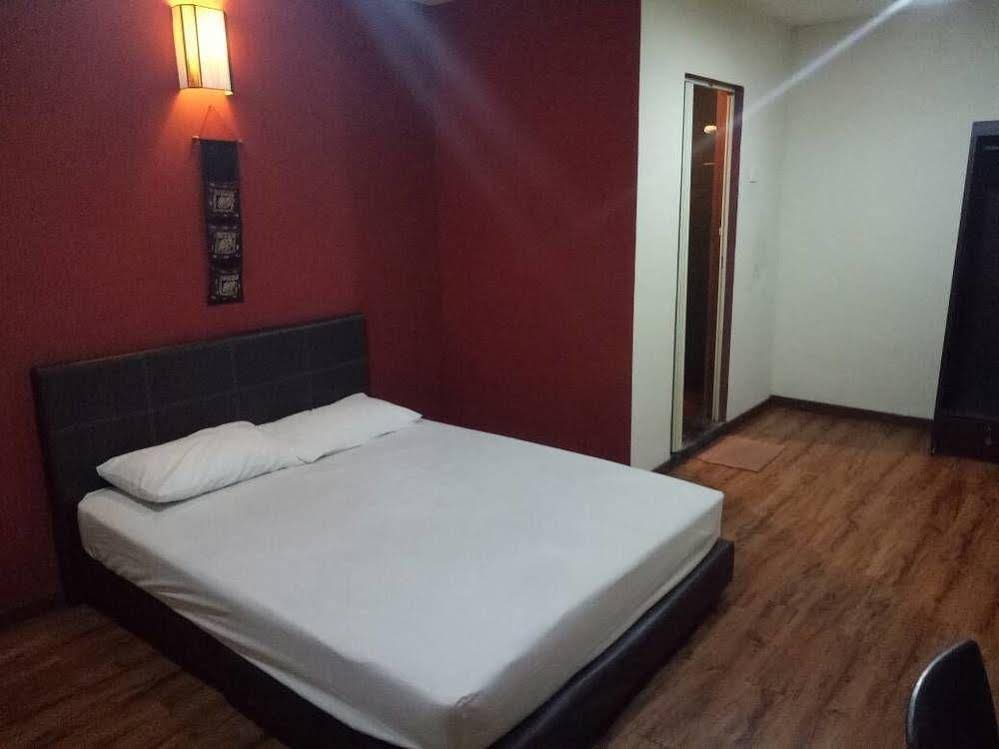 SK Hotel 1