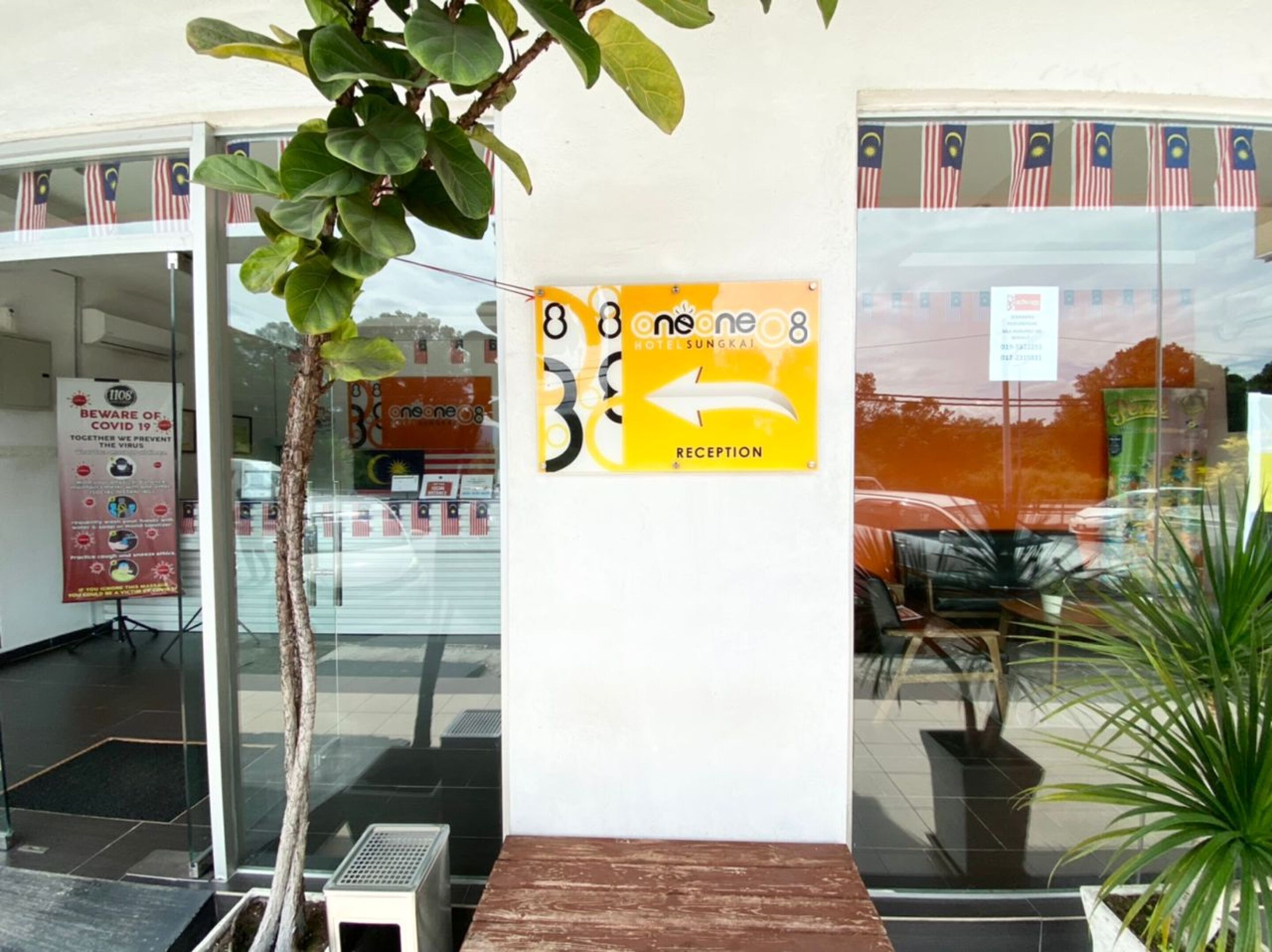 One One 08 Hotel Sungkai