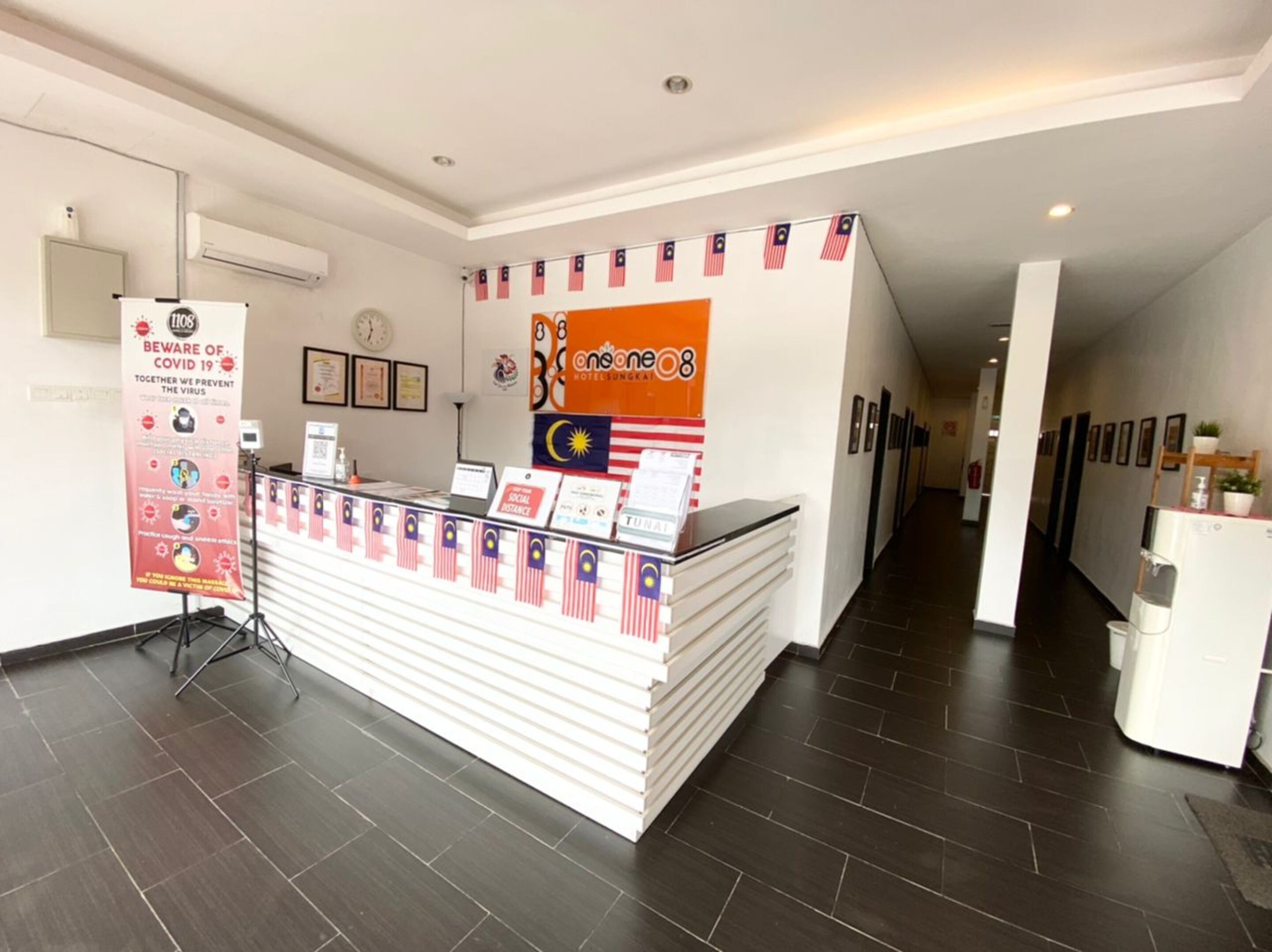 One One 08 Hotel Sungkai