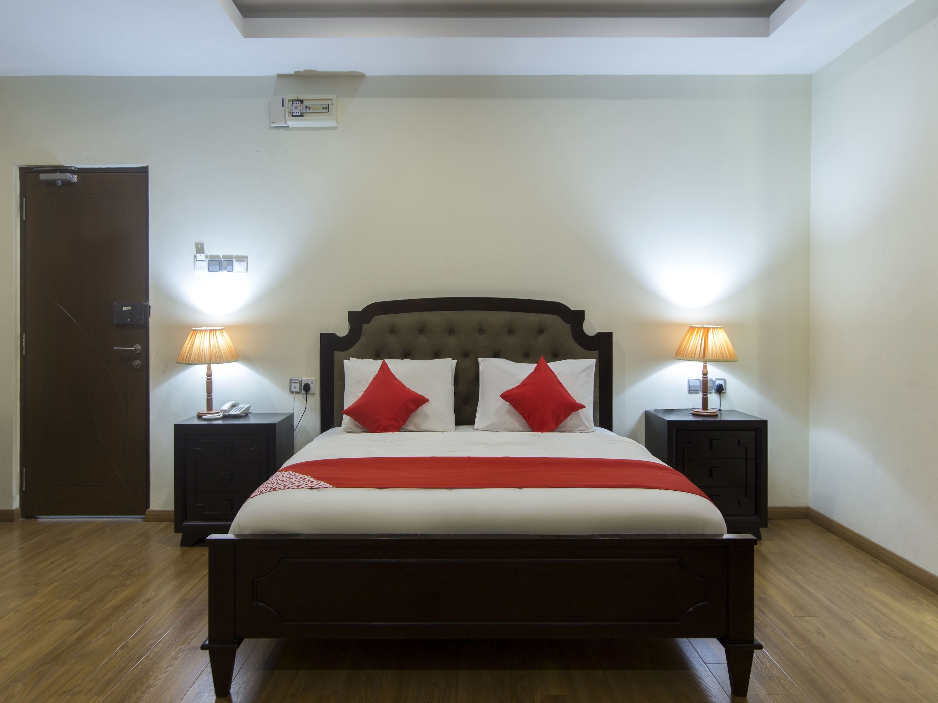 Capital O 90653 Maxwell Inn Boutique Hotel