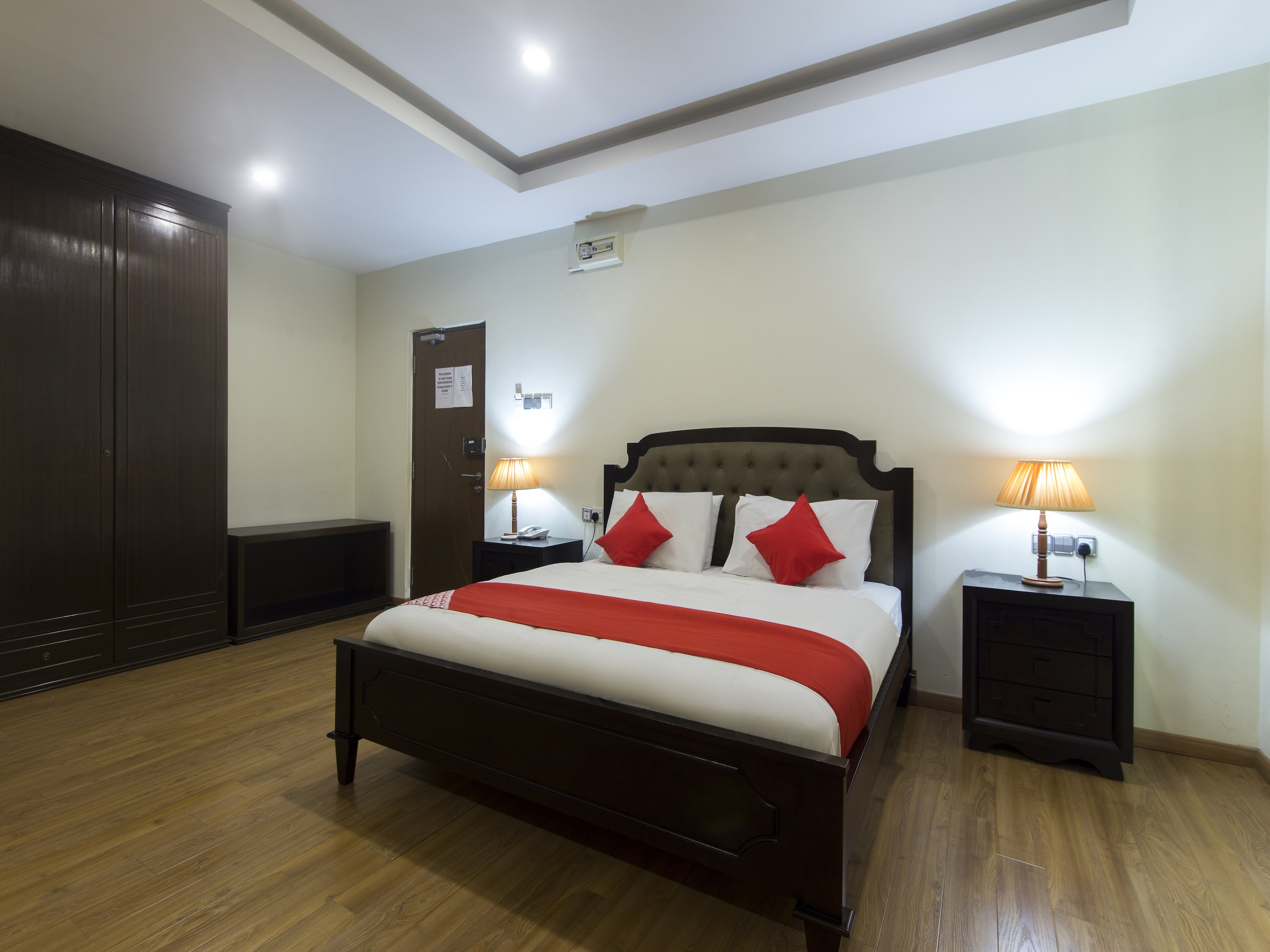 Capital O 90653 Maxwell Inn Boutique Hotel