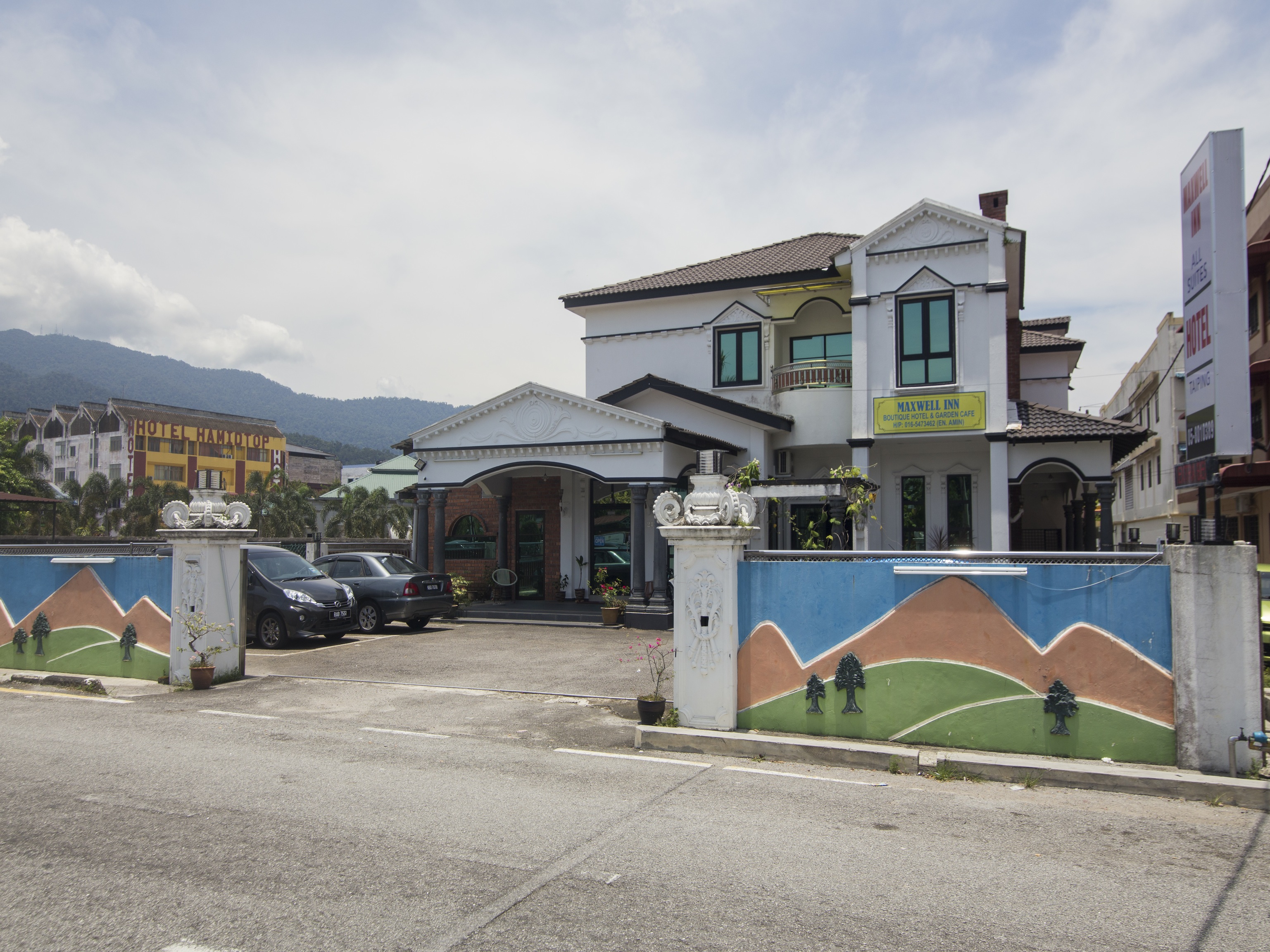 Capital O 90653 Maxwell Inn Boutique Hotel