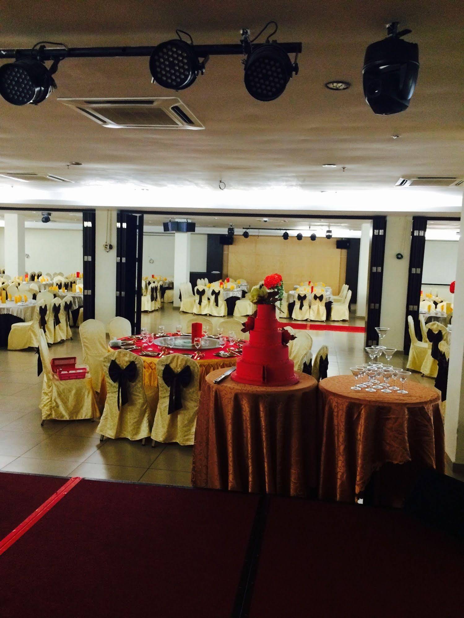 Grand Court Hotel