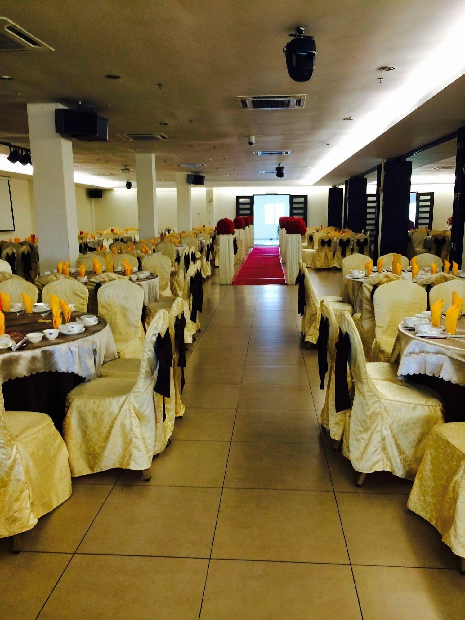 Grand Court Hotel