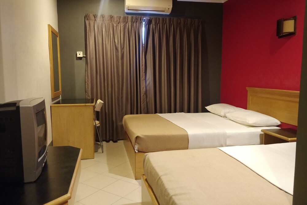 V Hotel by OYO