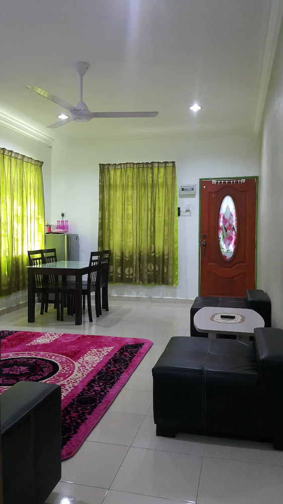 Noor Homestay