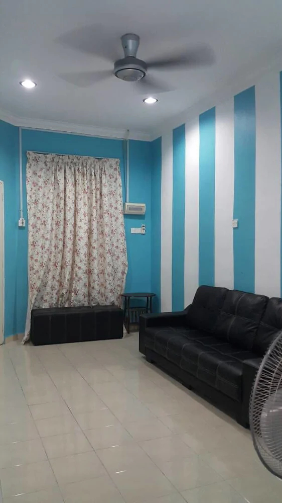 Noor Homestay