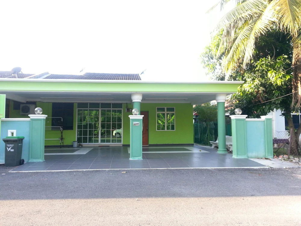 Noor Homestay