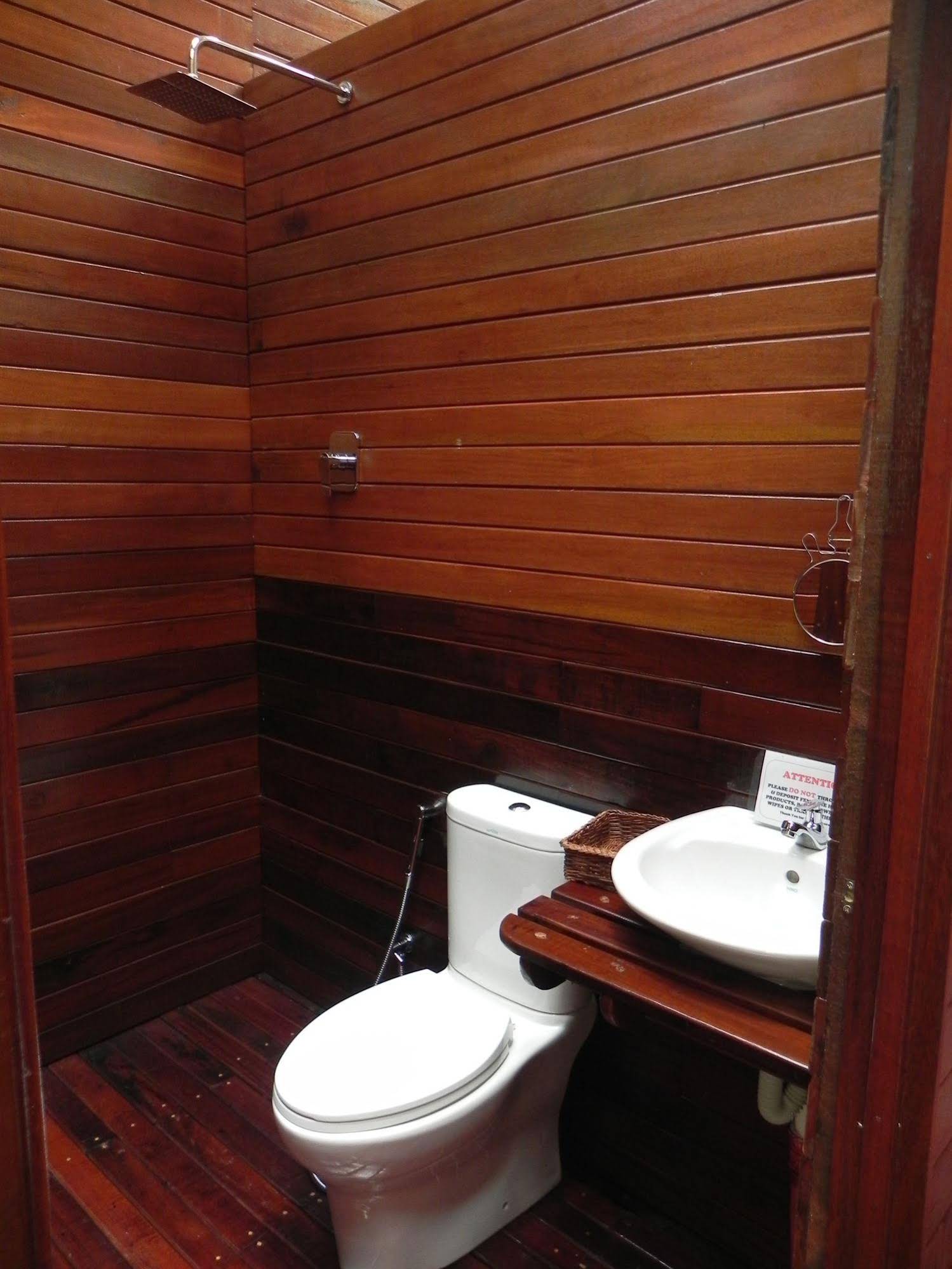 Borneo Natural Sukau Bilit Resort