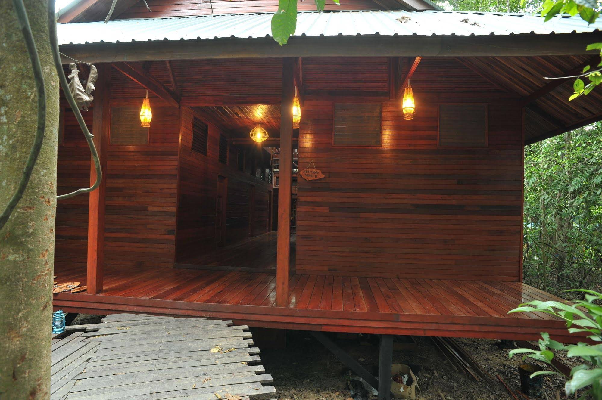 Borneo Natural Sukau Bilit Resort