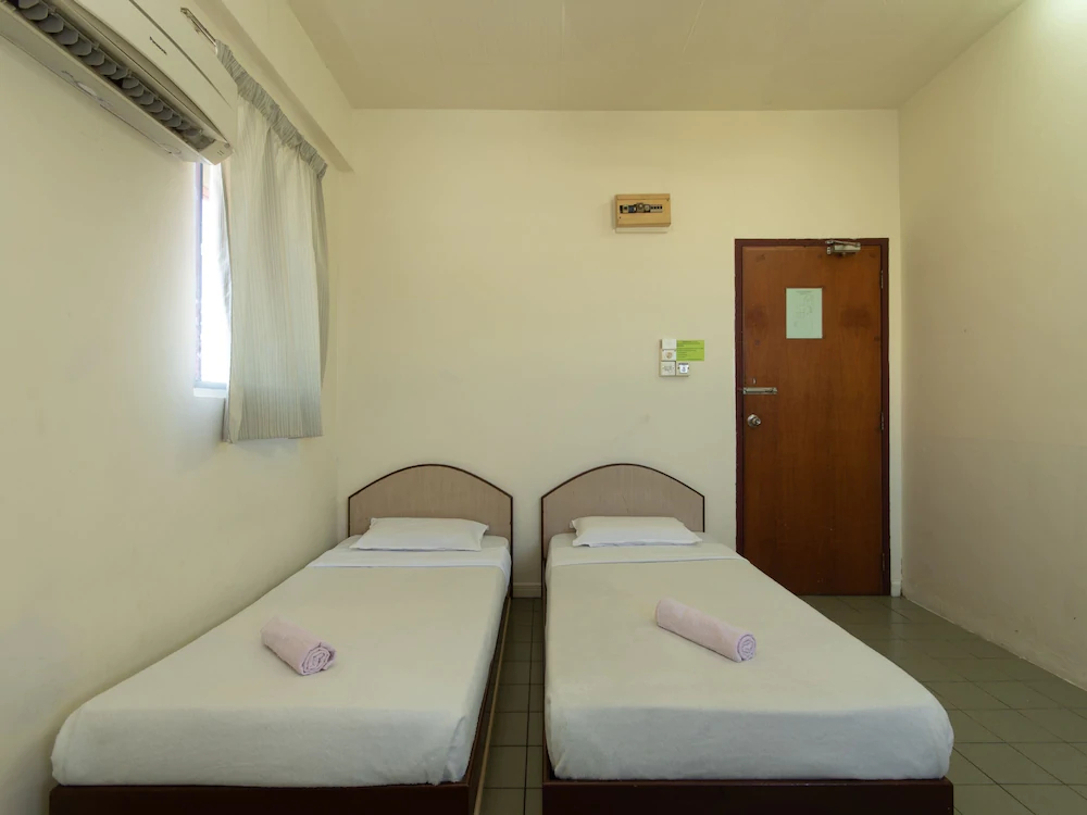 Evergreen Hotel by OYO Rooms