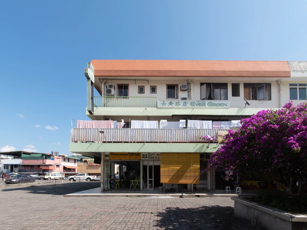 Evergreen Hotel by OYO Rooms