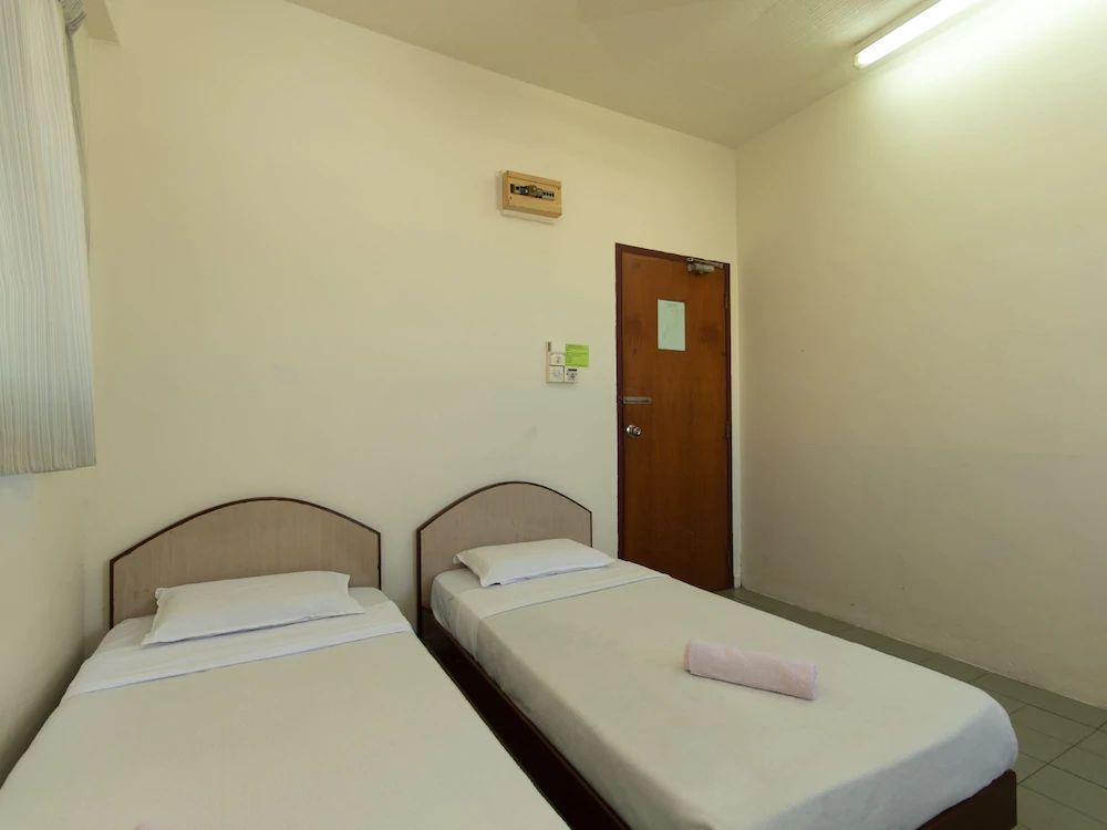 Evergreen Hotel by OYO Rooms