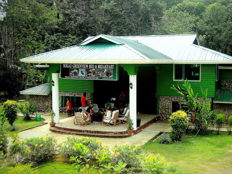 Sukau Greenview Bed & Breakfast