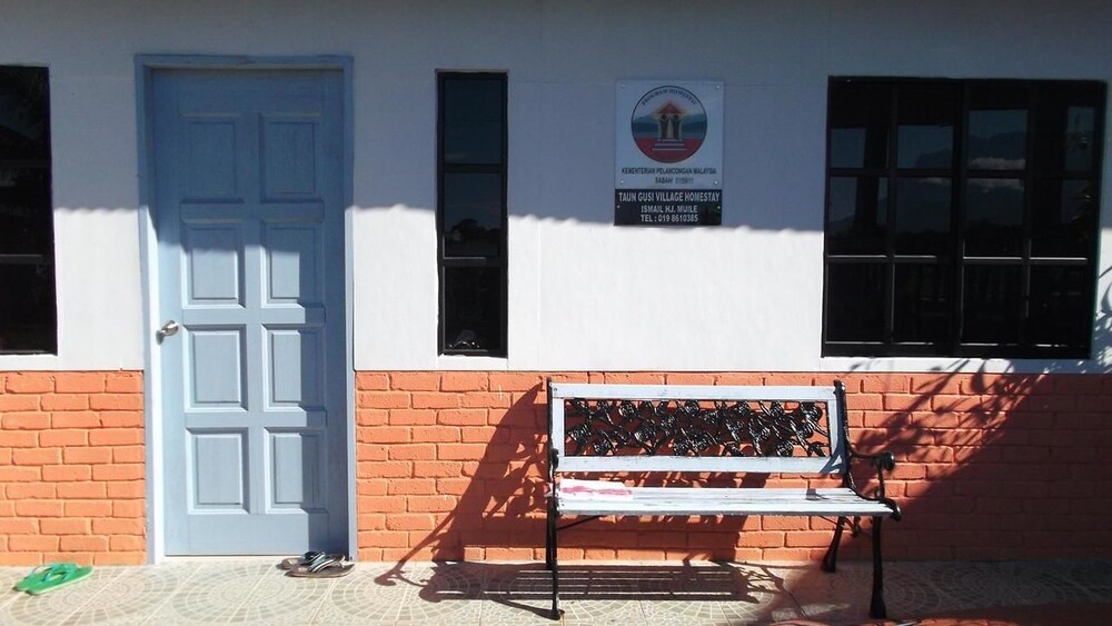 Taun Gusi Village Homestay