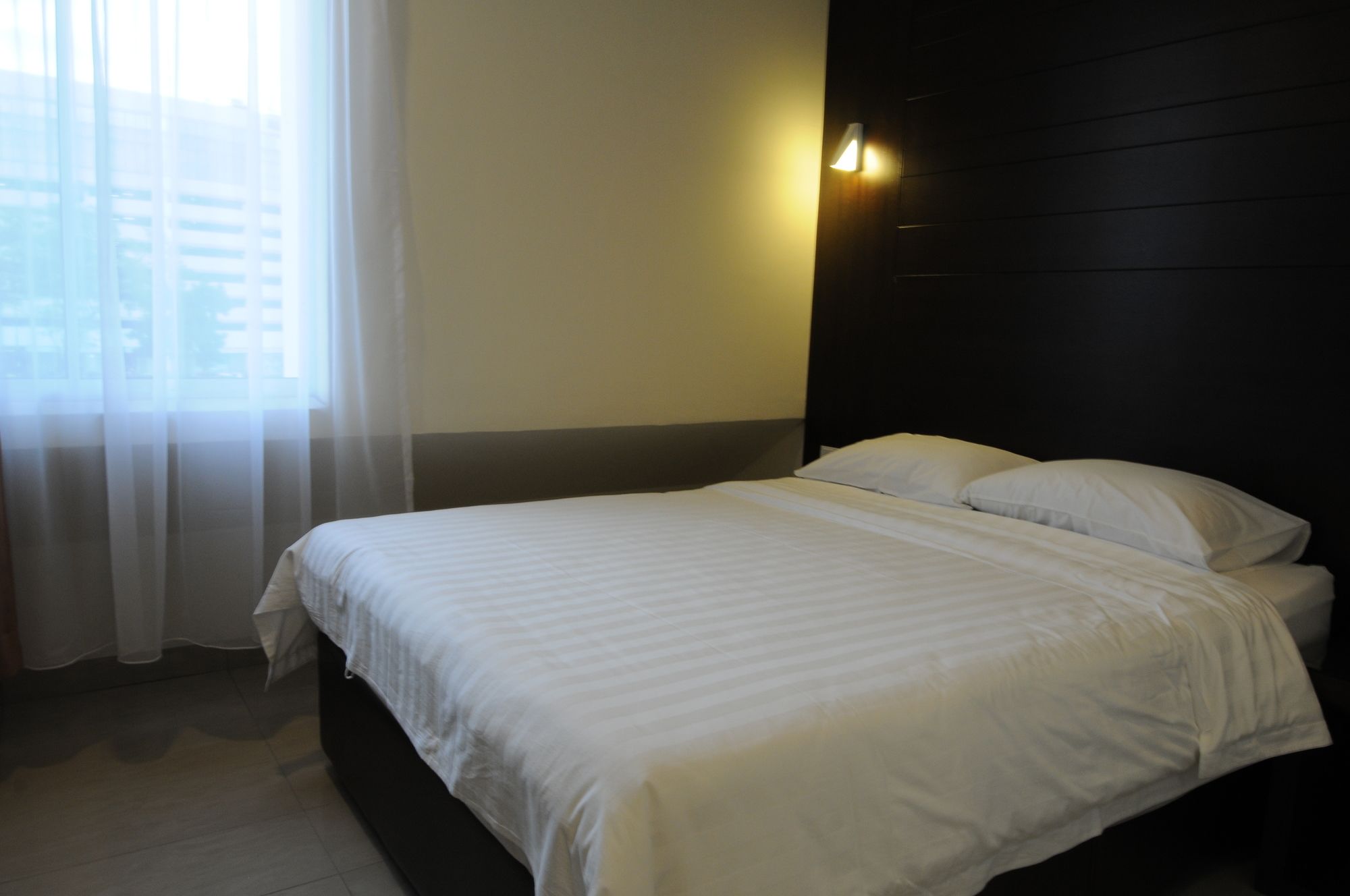 Cathay Hotel