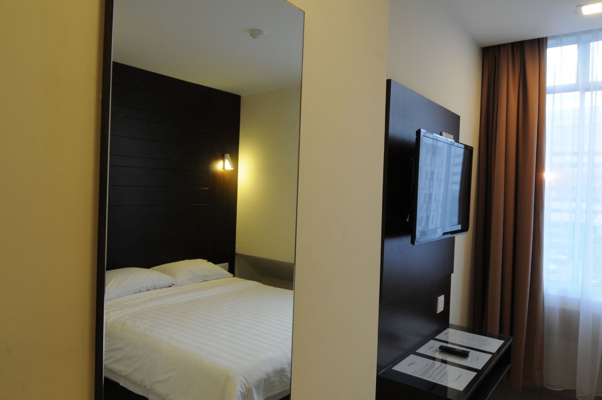 Cathay Hotel