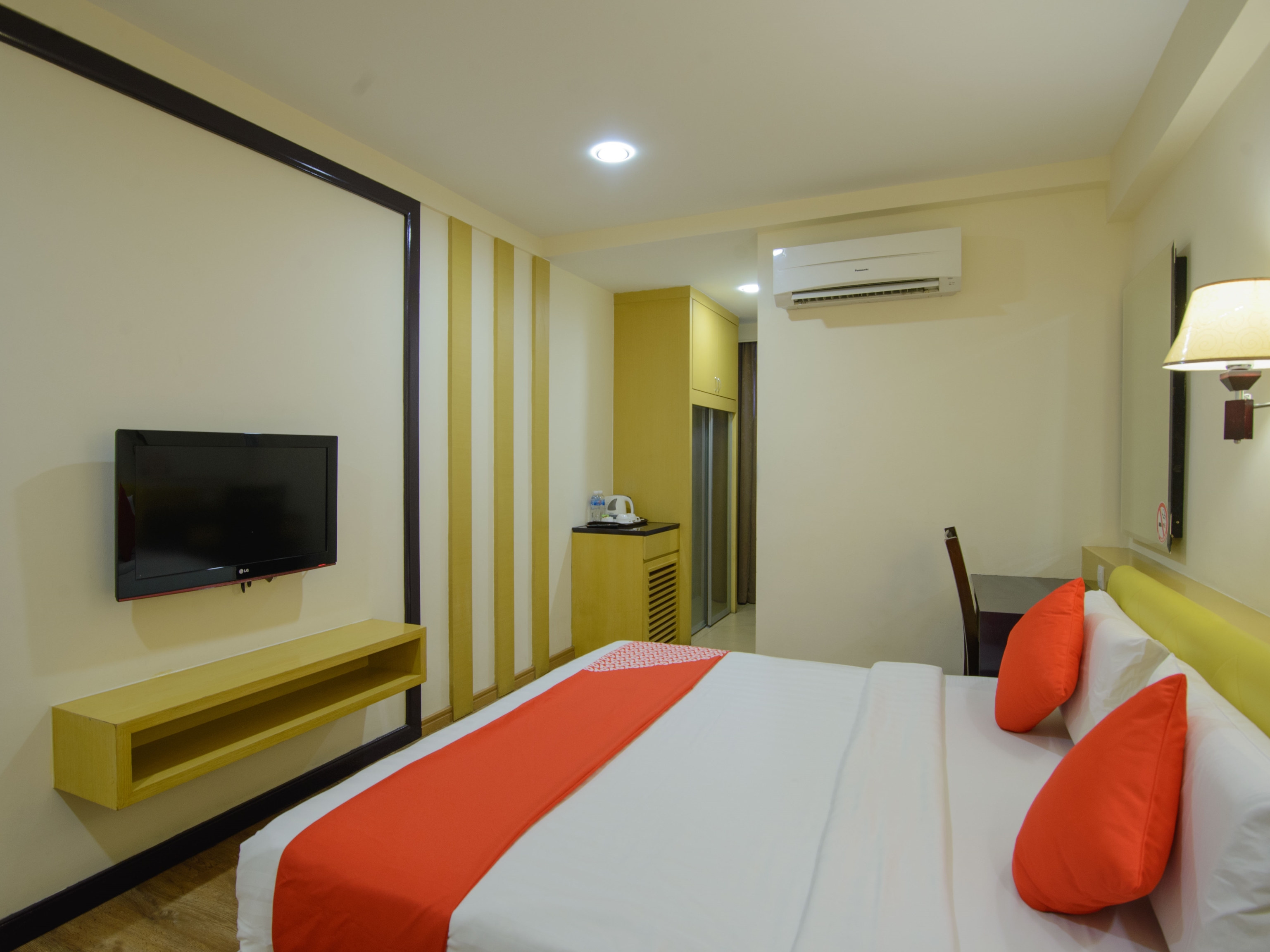 Grand Eastern Hotel By OYO Rooms