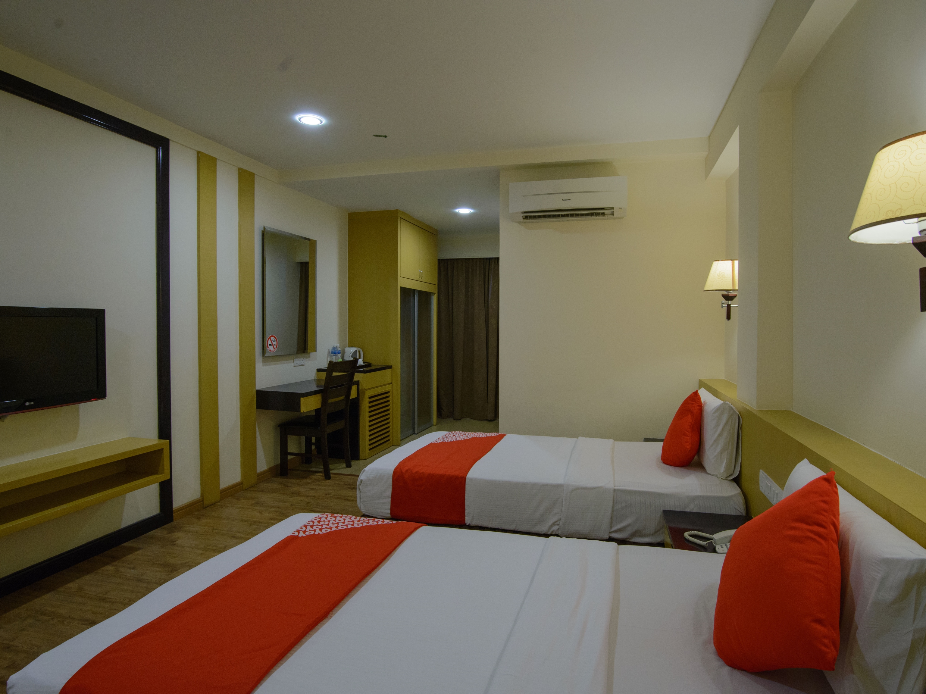 Grand Eastern Hotel By OYO Rooms