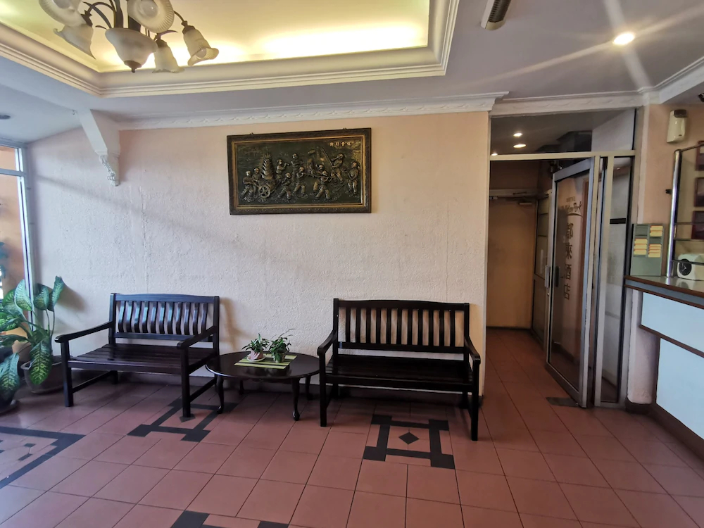 Hotel Holiday Park by OYO Rooms