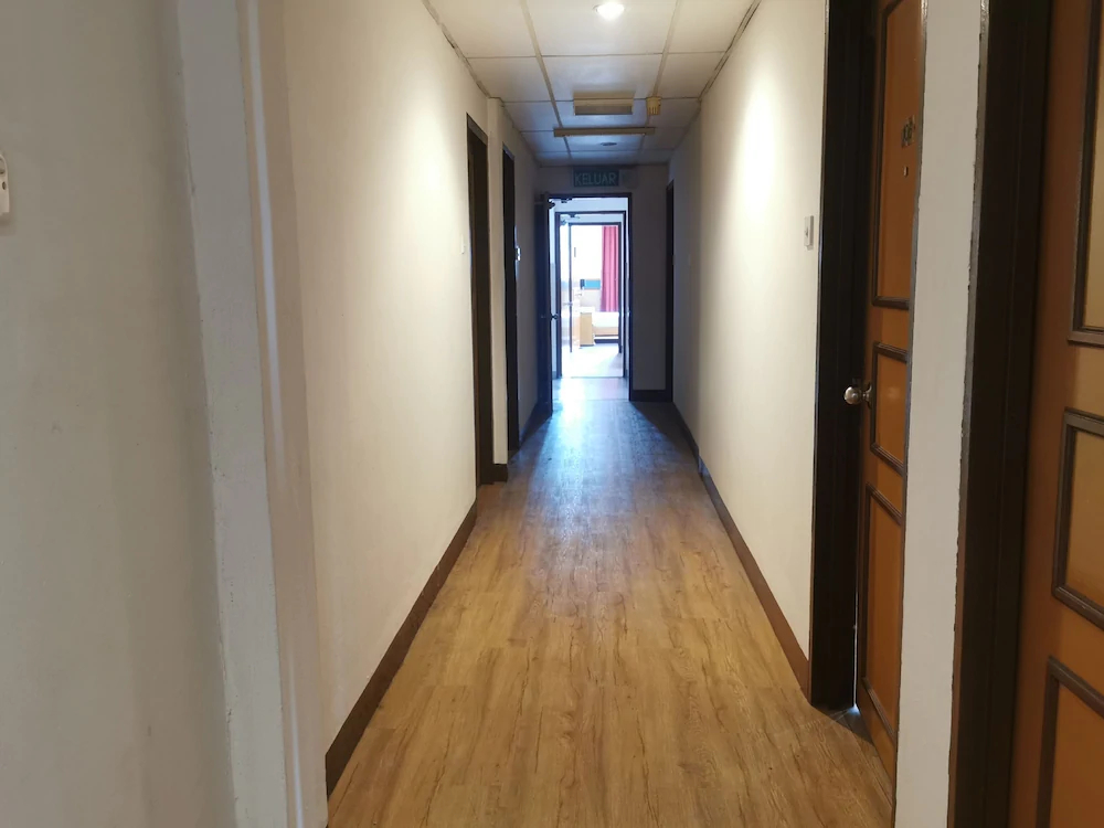 Hotel Holiday Park by OYO Rooms