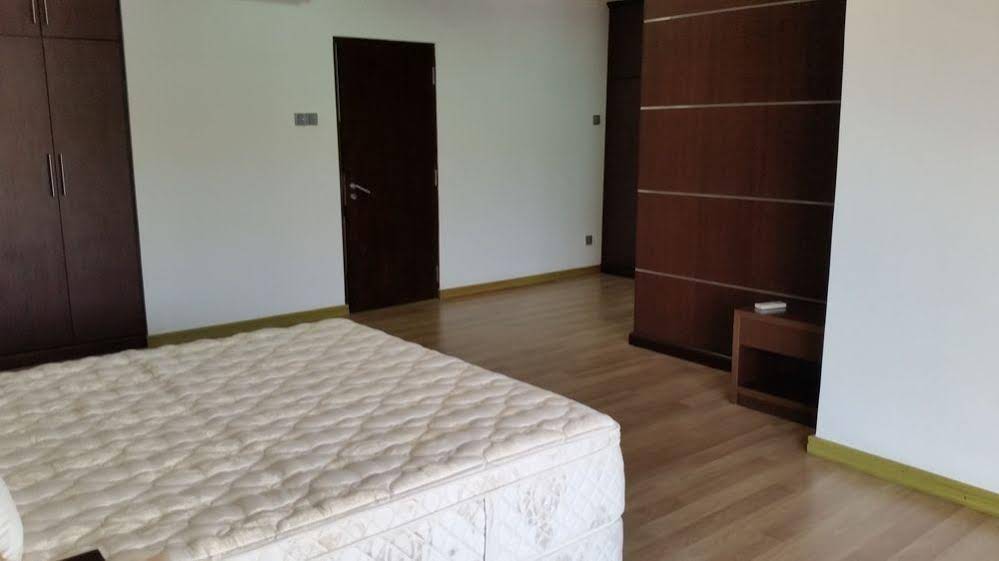 KK Marina Court Resort Vacation Condos & Holiday Service Suites