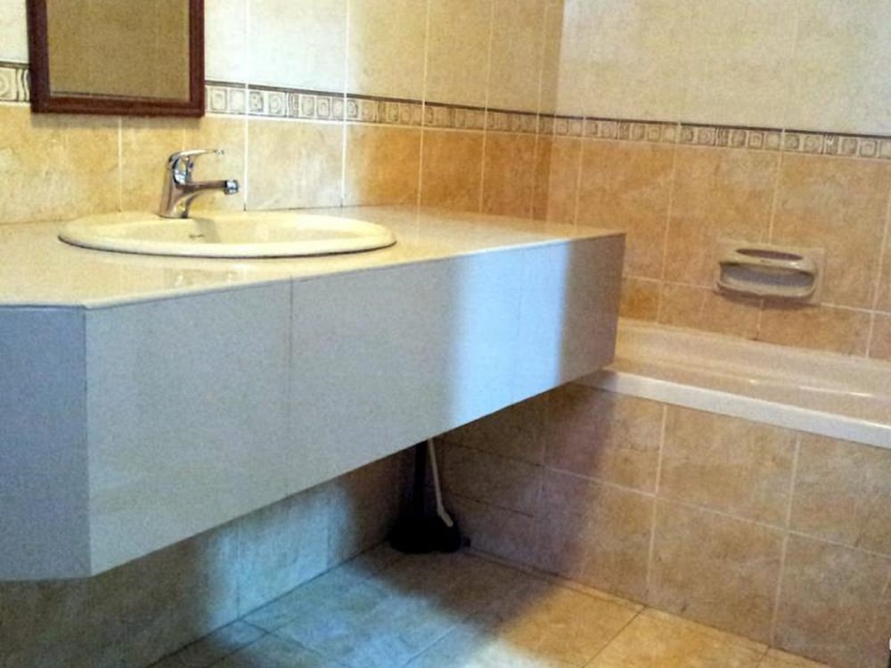 KK Suites Residence @ Marina Court