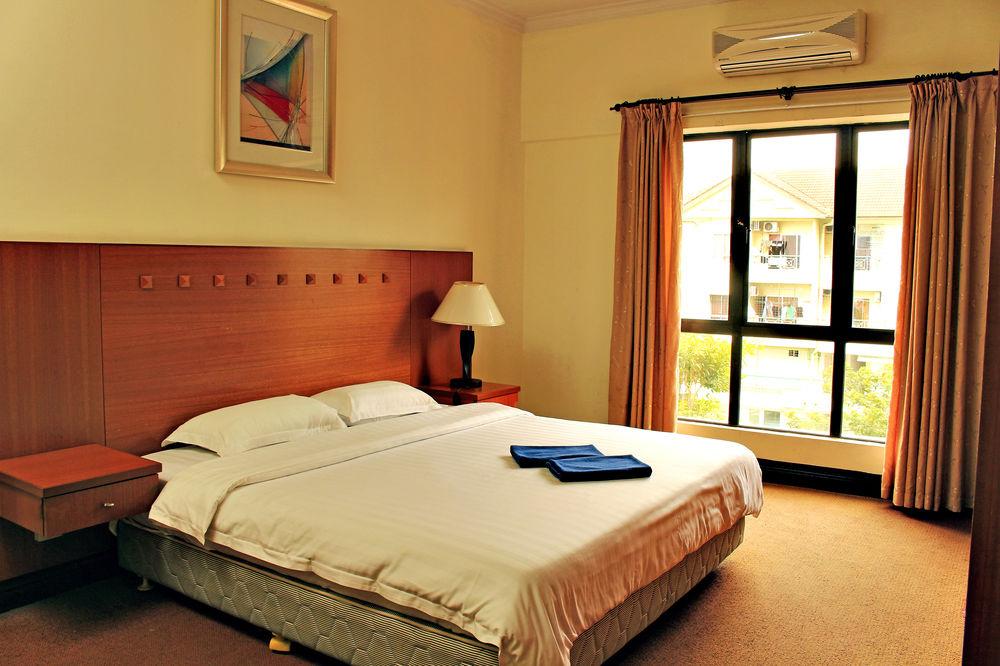 Marina Court Resort Condo
