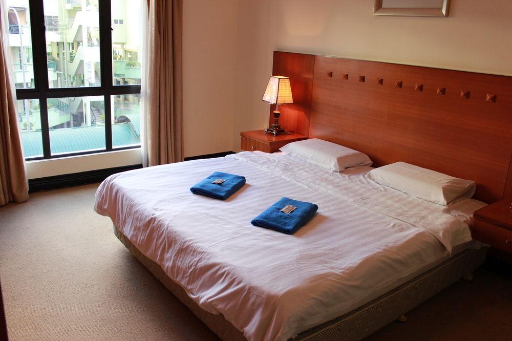 Marina Court Resort Condominium