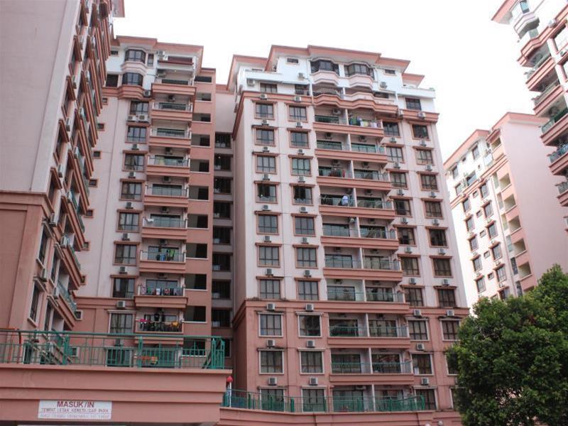 Marina Court Resort Condominium