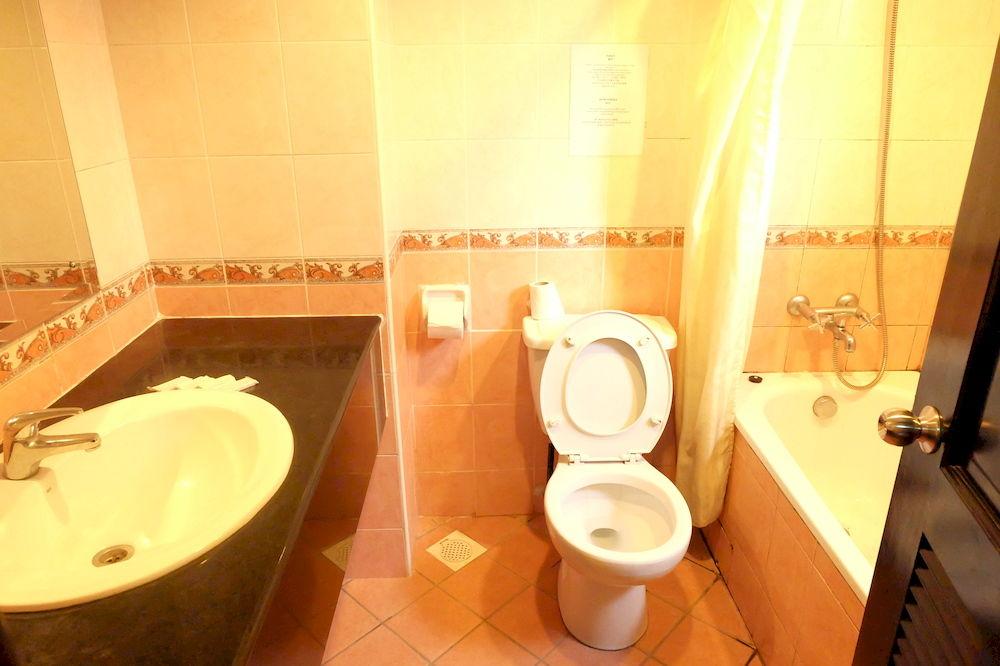 Marina Court Resort Condominium
